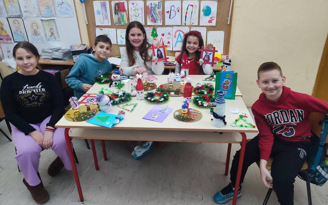 Одржан Базар ученичких рукотворина